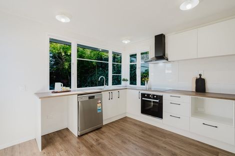 Photo of property in 15 Paul Crescent, Fairfield, Hamilton, 3214