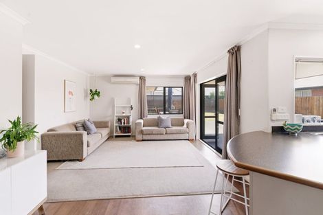 Photo of property in 15 Blowers Place, Halswell, Christchurch, 8025