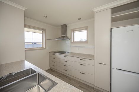 Photo of property in 6 Stringer Crescent, Waiareka Junction, Oamaru, 9401