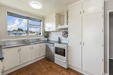 Photo of property in 19 Ward Place, Richmond Heights, Taupo, 3330