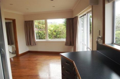Photo of property in 2 Shortland Street, Lower Vogeltown, New Plymouth, 4310