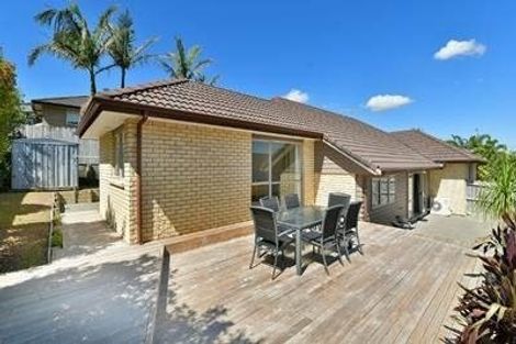 Photo of property in 5 Seamount Drive, Red Beach, 0932