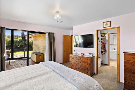 Photo of property in 57 Queenspark Drive, Parklands, Christchurch, 8083