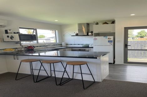 Photo of property in 4 Tawhara Place, Edgecumbe, 3120