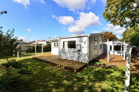 Photo of property in 9 Bettina Road, Fairfield, Hamilton, 3214