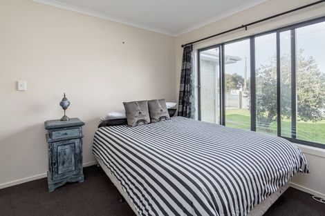 Photo of property in 11 Farrier Grove, Featherston, 5710