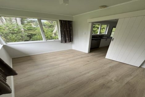 Photo of property in 1/195 Godley Road, Titirangi, Auckland, 0604