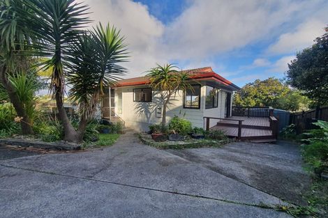 Photo of property in 9 Fitzherbert Avenue, West Harbour, Auckland, 0618