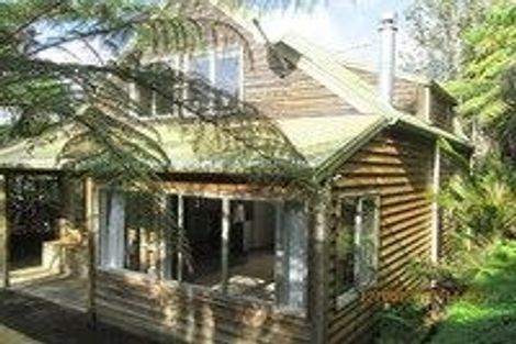 Photo of property in 36 Rimu Road, Oratia, Auckland, 0604