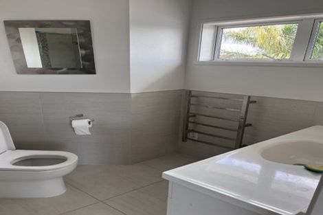 Photo of property in 873a Beach Road, Waiake, Auckland, 0630