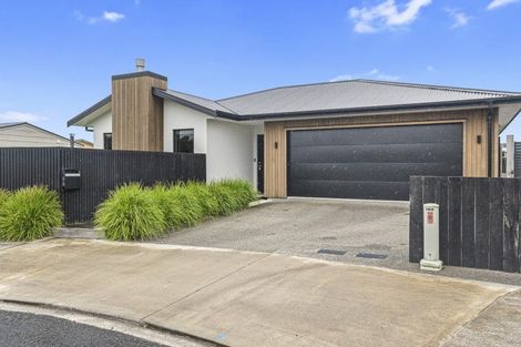 Photo of property in 9a Desmond Place, Bell Block, New Plymouth, 4312