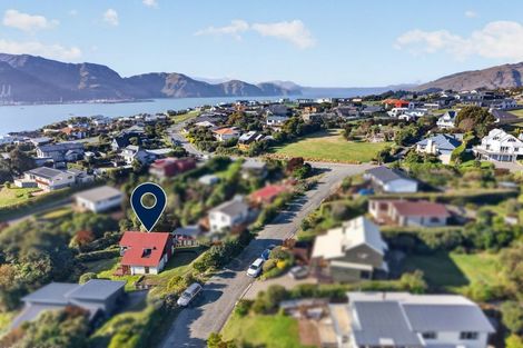 Photo of property in 38 Emerson Crescent, Diamond Harbour, 8971