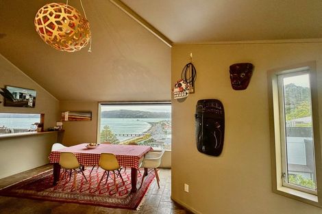 Photo of property in 8 Beere Haven Steps, Seatoun, Wellington, 6022