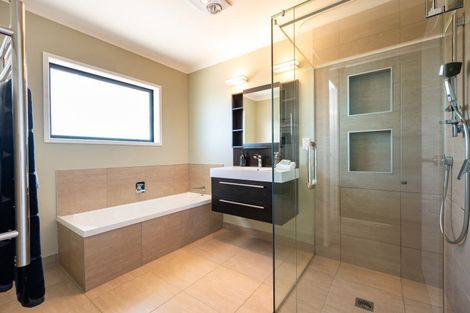 Photo of property in 140b Seafield Road, Eskdale, Napier, 4182