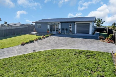 Photo of property in 11 Sea Dune Place, Ruakaka, 0116