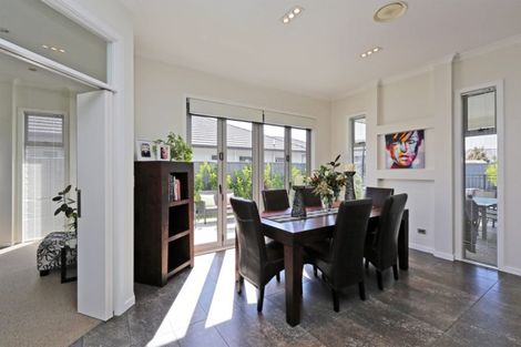 Photo of property in 14 Orotu Drive, Poraiti, Napier, 4112