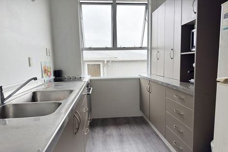 Photo of property in 9 Mount View Place, Spotswood, New Plymouth, 4310