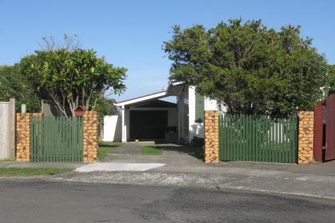 Photo of property in 30 Inlet View, Titahi Bay, Porirua, 5022