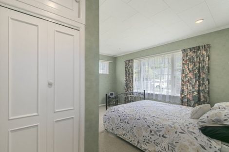 Photo of property in 43 Sunny Grove, Wainuiomata, Lower Hutt, 5014