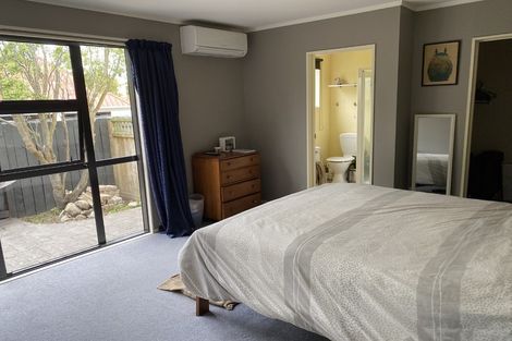 Photo of property in 68 Clifton Terrace, Fitzherbert, Palmerston North, 4410