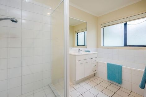 Photo of property in 1 Kellaway Drive, East Tamaki, Auckland, 2013