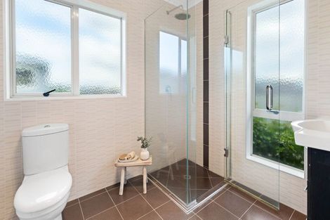 Photo of property in 6 Waynes Place, Pukekohe, 2120