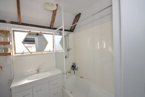 Photo of property in 2/506 Devonport Road, Tauranga South, Tauranga, 3112