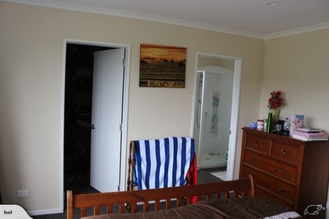 Photo of property in 10 Bickerton Rise, Churton Park, Wellington, 6037