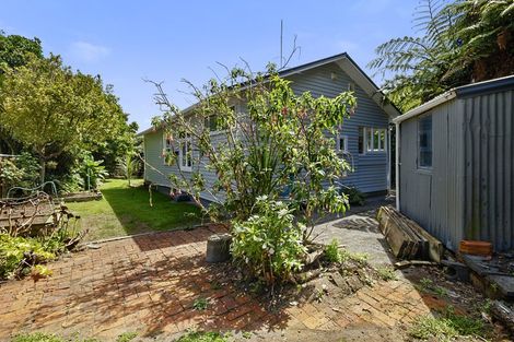 Photo of property in 105 Fulford Street, New Plymouth, 4310