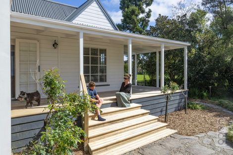Photo of property in 11 Taupaki Road, Taupaki, 0782