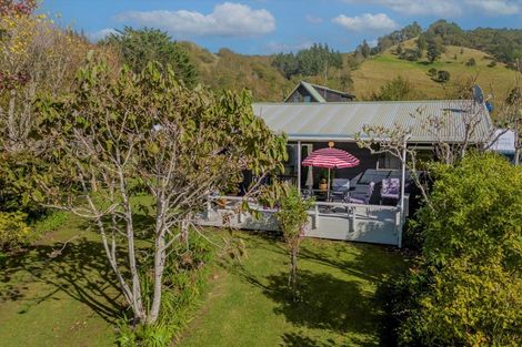 Photo of property in 10a Parkland Place, Whitianga, 3510