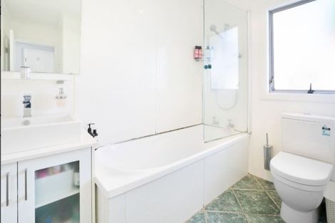 Photo of property in 106 Spinella Drive, Bayview, Auckland, 0629