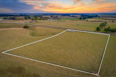 Photo of property in 1052 Taonui Road, Colyton, 4775