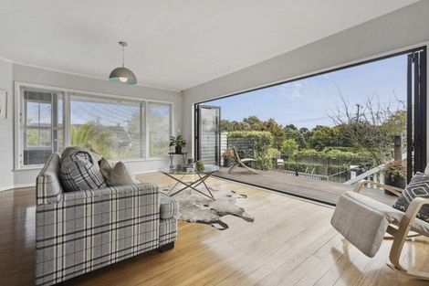 Photo of property in 97 Wallace Road, Mangere Bridge, Auckland, 2022