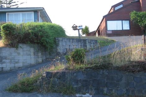 Photo of property in 1/3 Ellangowan Road, Waiake, Auckland, 0630