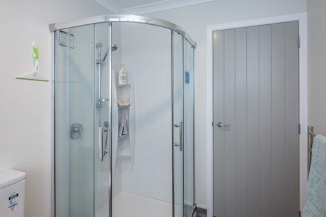 Photo of property in 76 Awatea Avenue, Paraparaumu, 5032