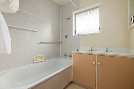 Photo of property in 5a Highfield Crescent, Brookfield, Tauranga, 3110