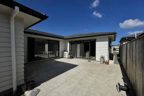 Photo of property in 13 Treestump Road, Takanini, 2112