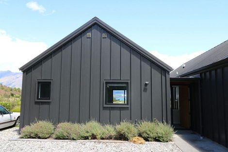 Photo of property in 1a-b Lookout Drive, Mount Creighton, Queenstown, 9371