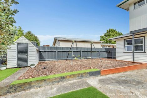 Photo of property in 8 Cohen Place, Milson, Palmerston North, 4414