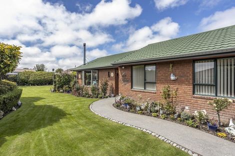 Photo of property in 16 Matthews Street, Kaiapoi, 7630