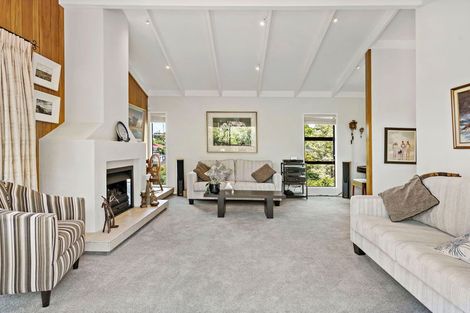 Photo of property in 7 Helvetia Drive, Browns Bay, Auckland, 0630