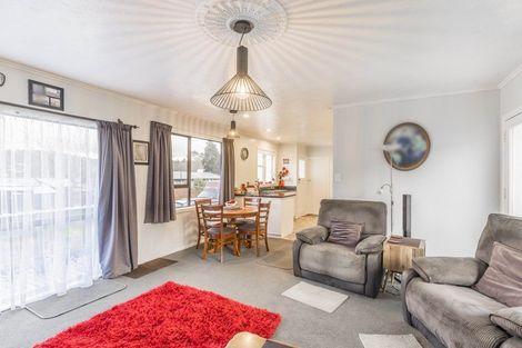 Photo of property in 48 Horoeka Street, Stokes Valley, Lower Hutt, 5019