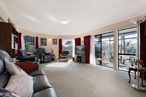 Photo of property in 2 Lotus Avenue, Mount Maunganui, 3116