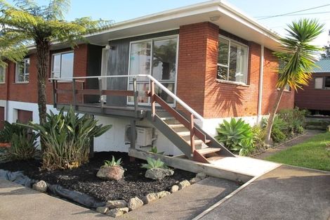 Photo of property in 1/111 Chivalry Road, Glenfield, Auckland, 0629