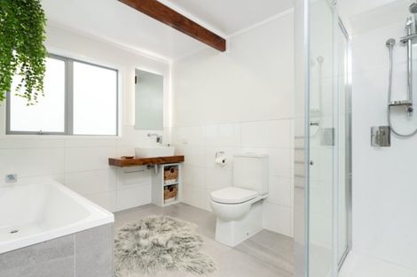 Photo of property in 720b Papamoa Beach Road, Papamoa Beach, Papamoa, 3118