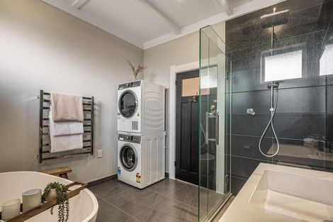 Photo of property in 5 Keystone Avenue, Mount Roskill, Auckland, 1041