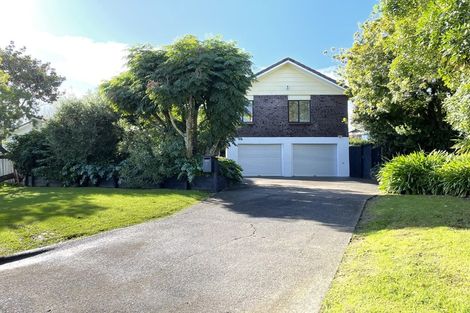 Photo of property in 5 Orinda Close, Botany Downs, Auckland, 2010