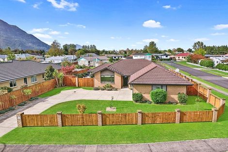 Photo of property in 2 Sunrise Place, Te Aroha, 3320