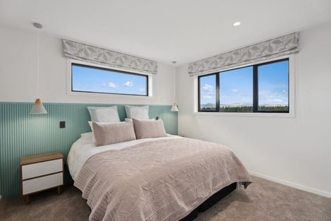 Photo of property in 3b Wallace Place, Westown, New Plymouth, 4310